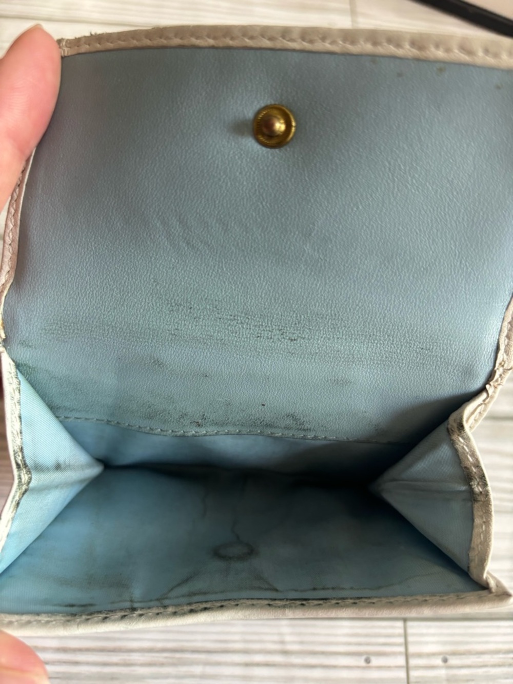 Coach Small Signature Canvas Wallet in Khaki and Chalk with Gold Hardware - Picture 9 of 11